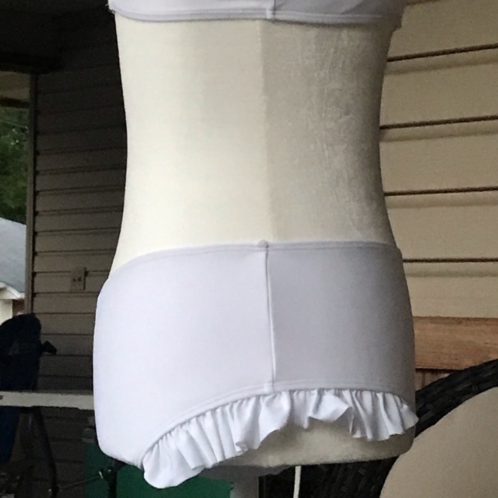 NWOT 2-pc Ruffle Bikini (set) - Picture 7 of 12